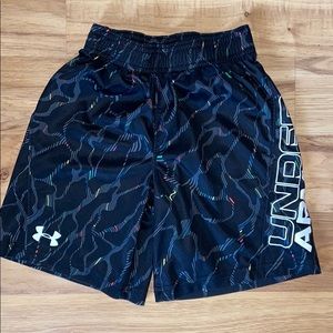 Boys size 6 under Armour shorts